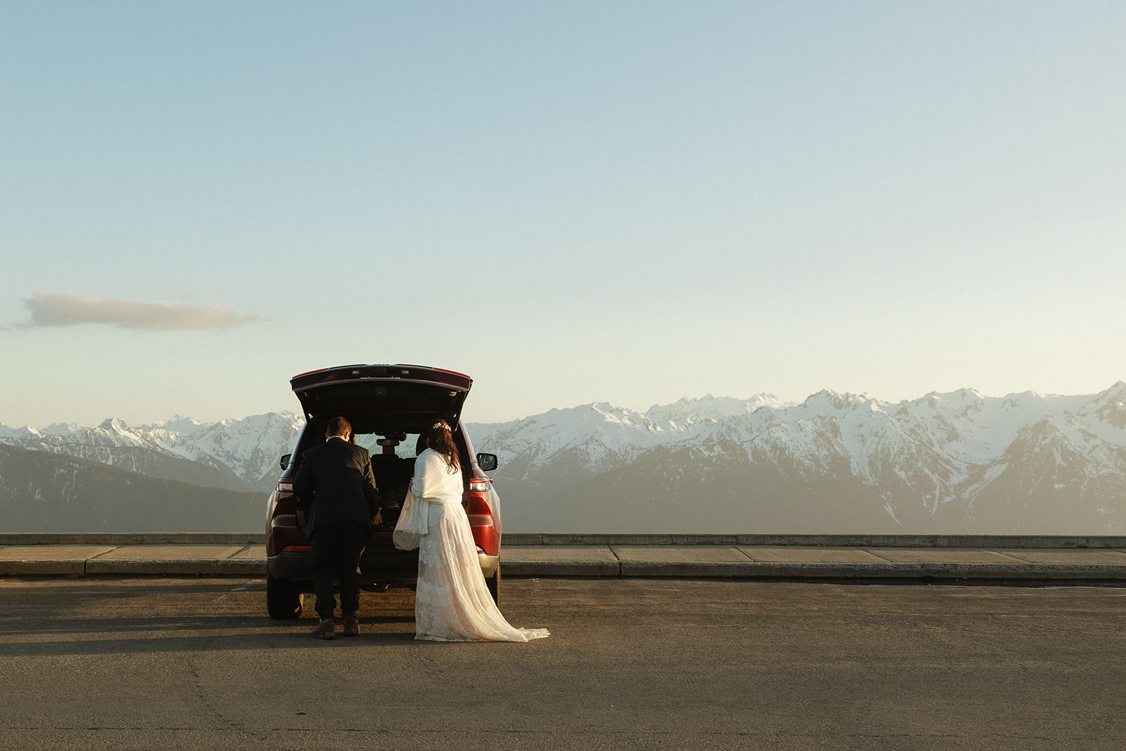 Adventurous spring elopement at Olympic National Park